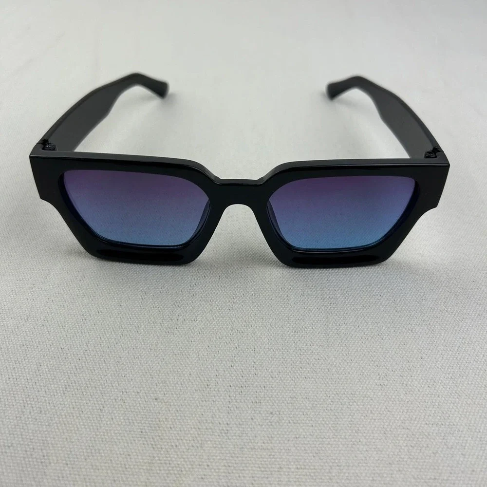 Vintage Y2K surfer style black squared sunglasses cyber grunge techno